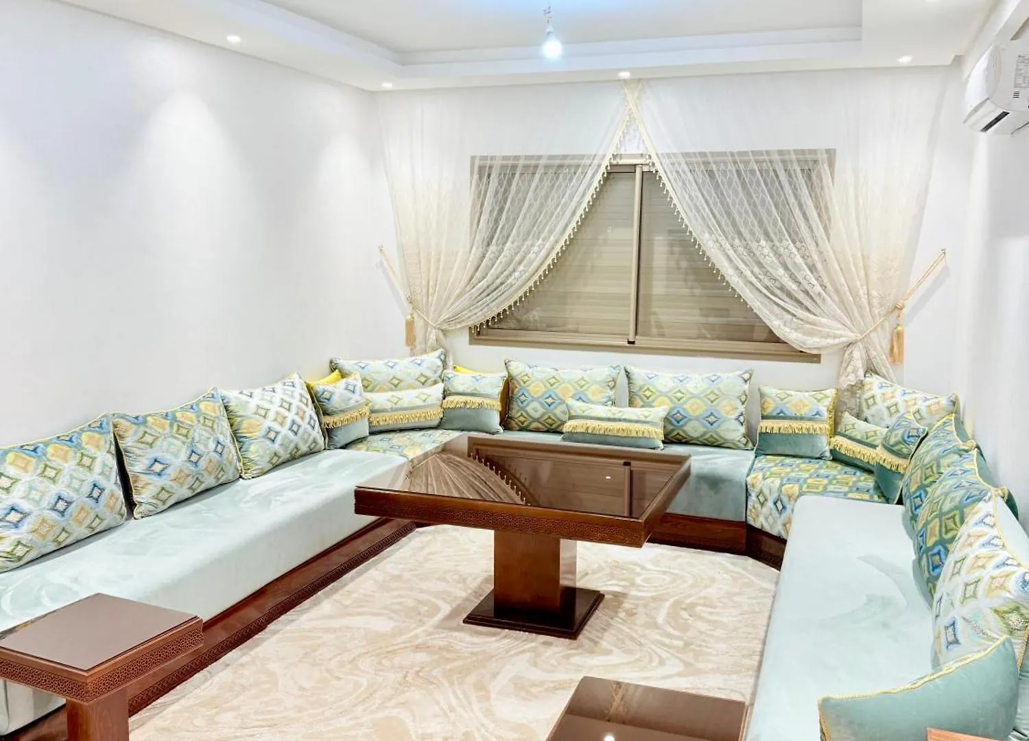 Chic Appartement Family Confort & Targa Marrakesh Apartment
