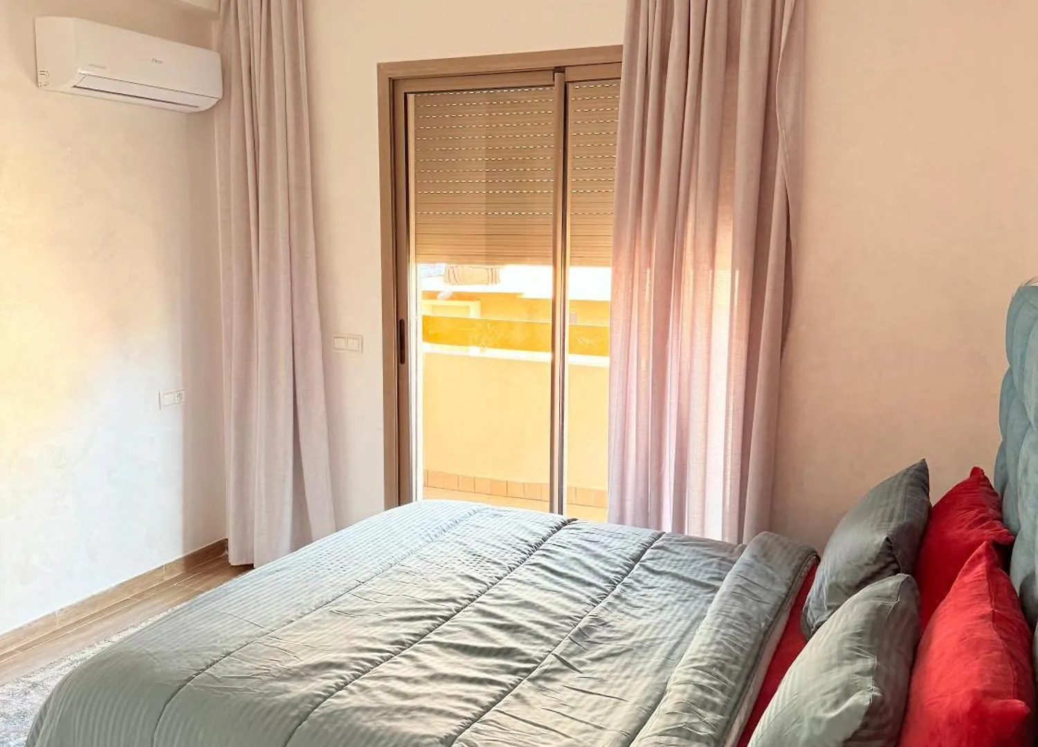 Chic Appartement Family Confort & Targa Marrakesh 0*,